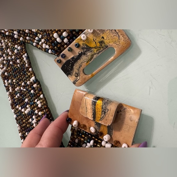 Multi-colored Belt glass beads - Picture 2 of 4